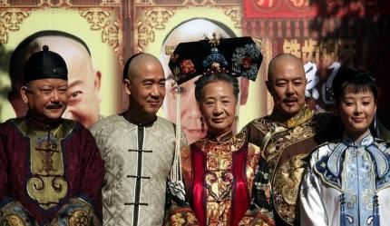  和?@嘉庆上位除掉和珅，当时纪晓岚在干什么？