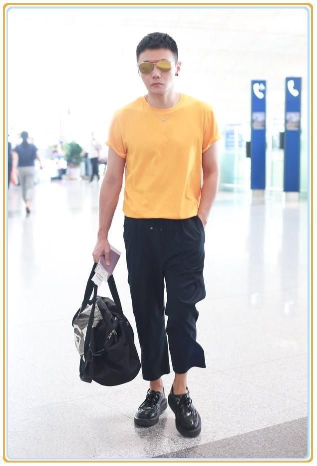 佩服李荣浩!32岁穿黄色T恤丝毫不输18岁吴磊,难怪能追到杨丞琳