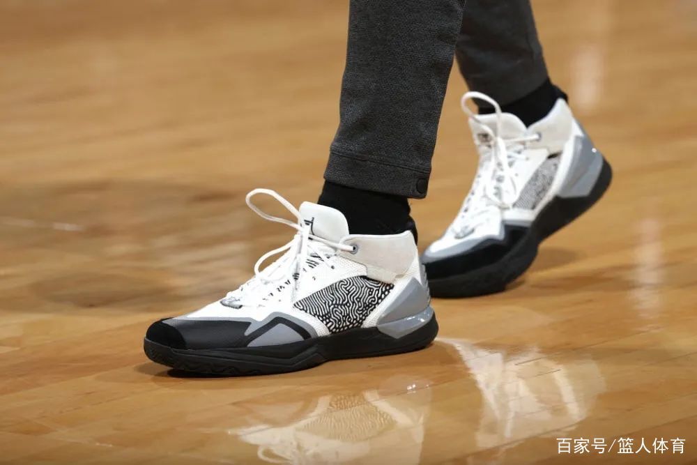 『球员』NBA球员上脚：伦纳德的NB篮球鞋，除了签名鞋还有低帮版！