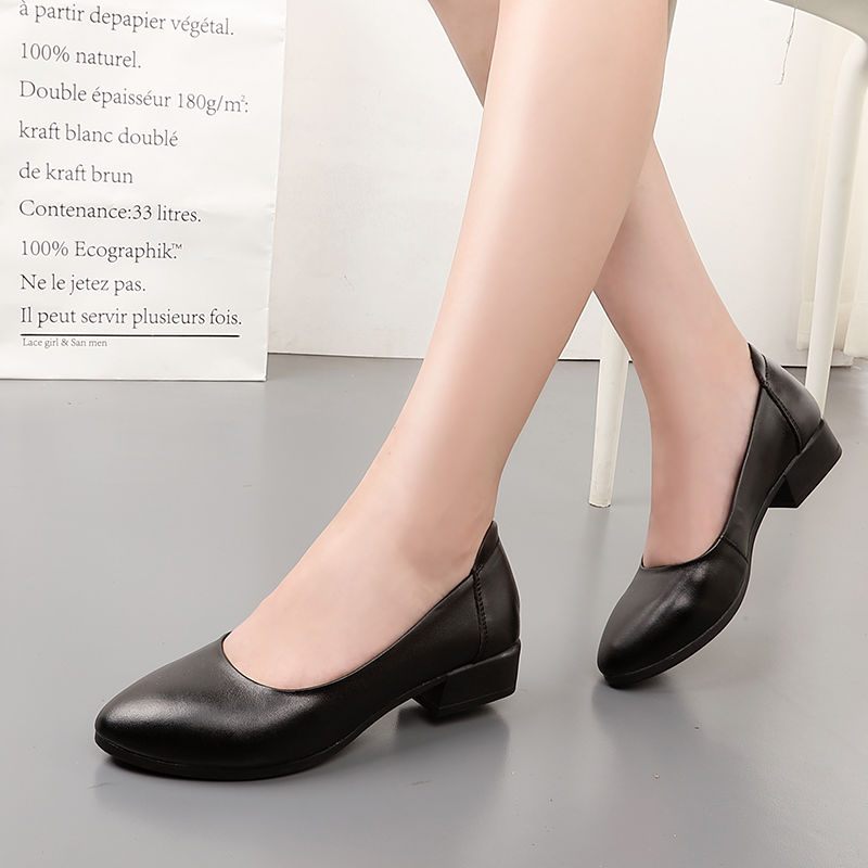 新潮魅力挡不住，不挑腿型，美到底的杀手锏--秋季显腿长女鞋