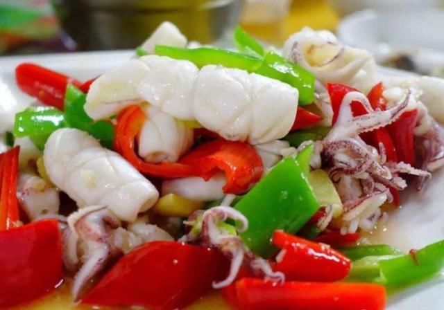 「高出」“它”的维C比西红柿高出15倍,隔三差五吃一次,肤白貌美身材好