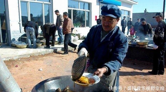  「宴席」农村兴起“冷宴”风气，以前人不到，现在礼也不到了，