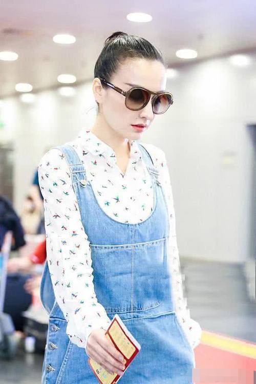 发型对一个人影响有多大？吴昕梳高马尾气质全无，苍老了10岁！