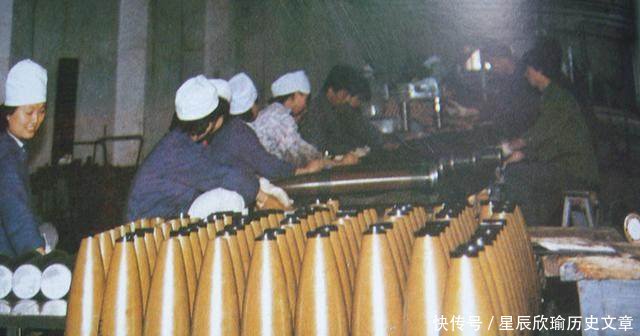 昔日，在这家年产5万发炮弹的兵工厂火控车间，不能穿带钉子的鞋