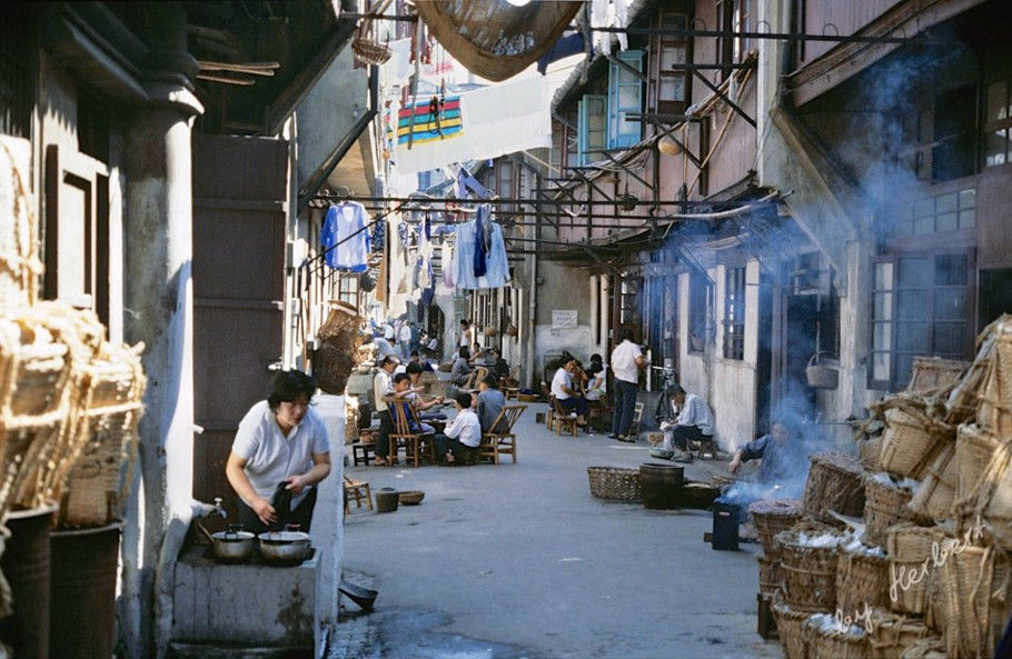 一组老照片，带你穿越到1980年的中国，真实的百姓日常!