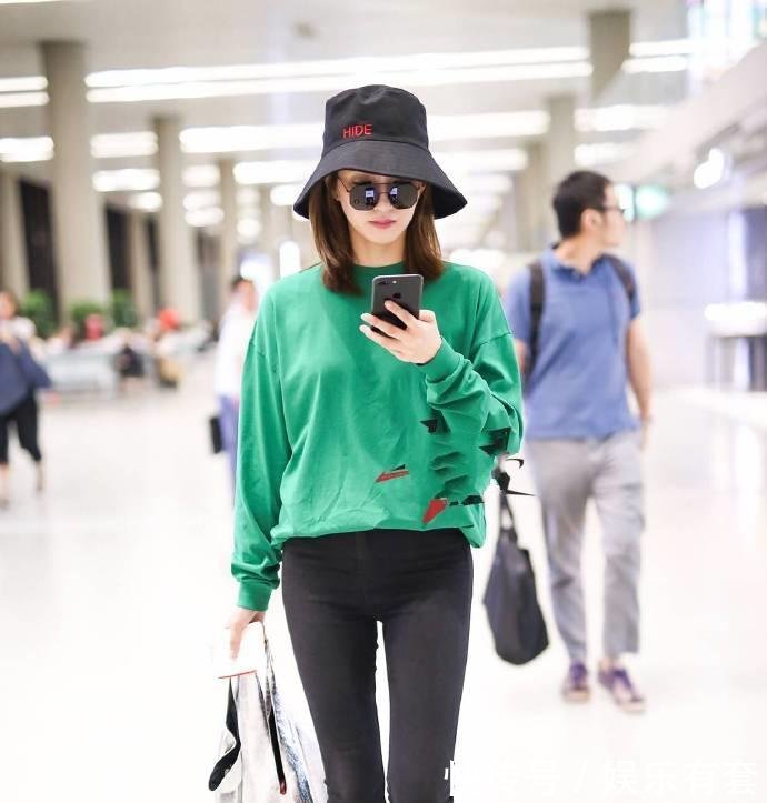 看了江疏影的腰, 男人都要怀疑人生, 网友: 难怪32岁还单身!