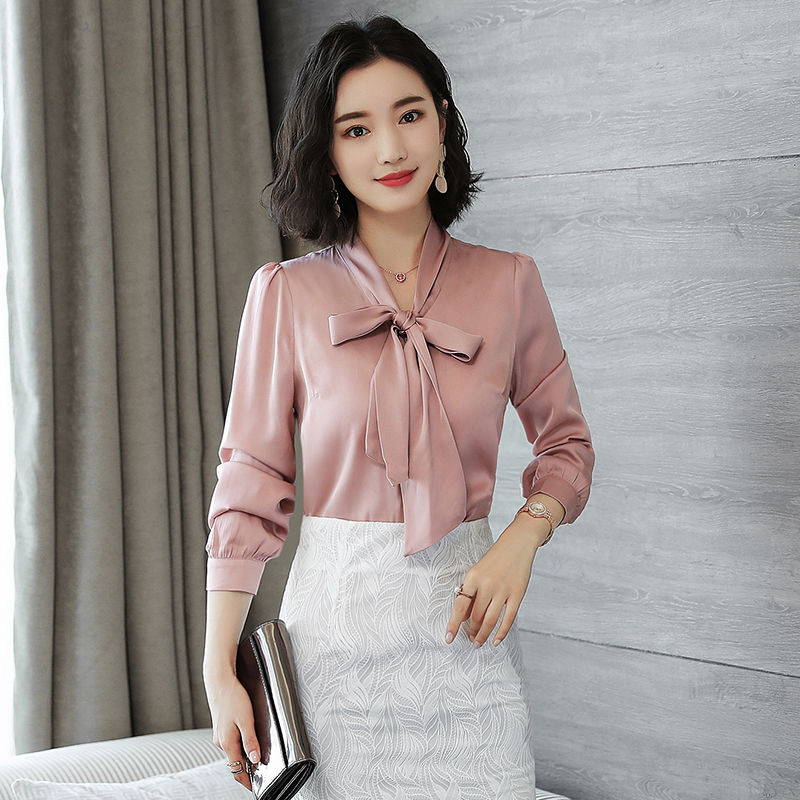 “美人衫”有点小贵，比旗袍修身，比连衣裙显嫩，7080后最爱