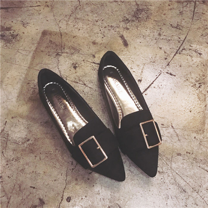 总以为女人穿高跟鞋才妩媚，看到嫂子的高跟鞋，这么白头一次见