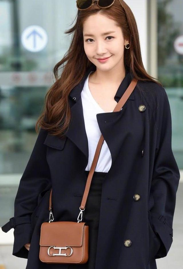 女生看过来, 164cm的朴敏英穿得外长内短, 速成184cm!