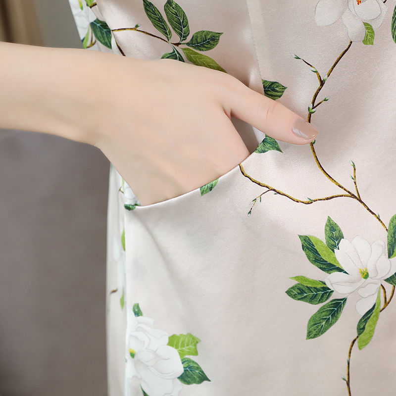 老实说!从没见过这么漂亮的真丝裙，高贵无比，比旗袍高雅，贼美