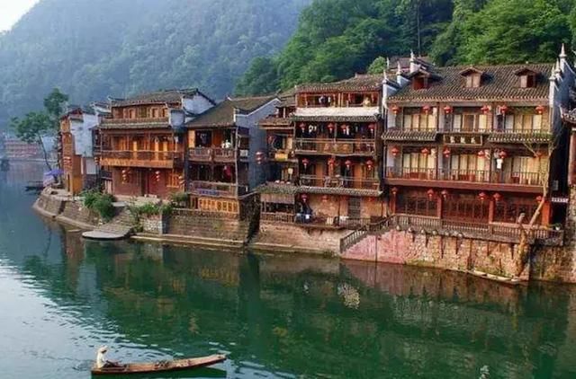 4个专门坑外地人的景点,天涯海角、少林寺上榜,网友:扎心了