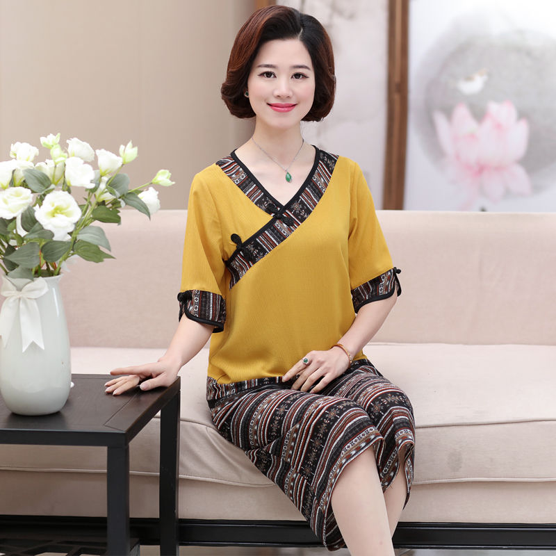 40多岁女人就穿这种透气“减龄服”，超显年轻，夏季也能美翻天