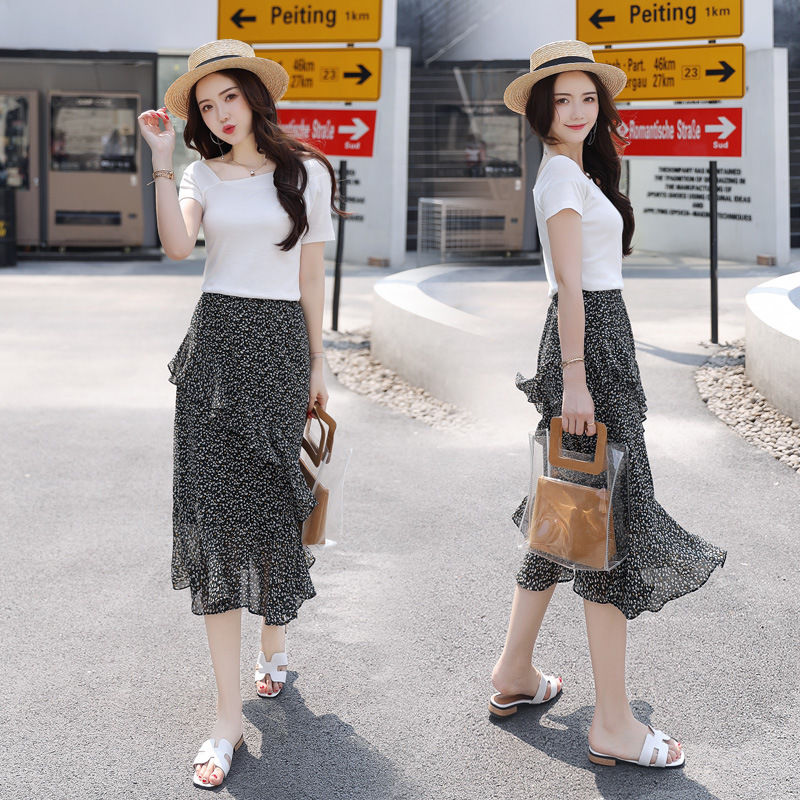 姐姐真会穿衣打扮，这些裙子穿在身上，看起来只有十八岁的样子