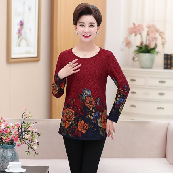 妈妈装，衣服稍微长一点显年轻，还显得有气质