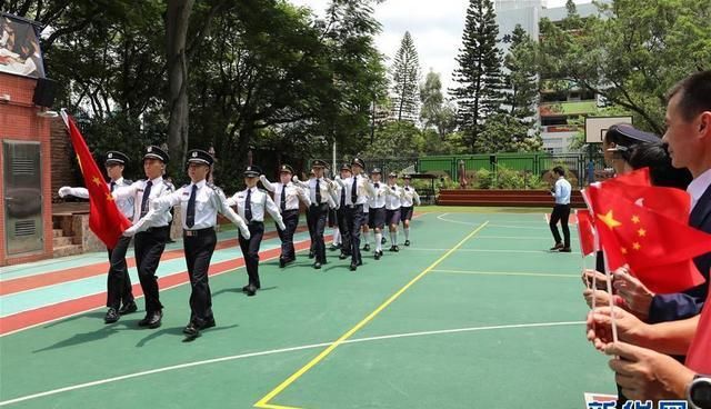 香港升旗队举行“家在中华”升旗礼