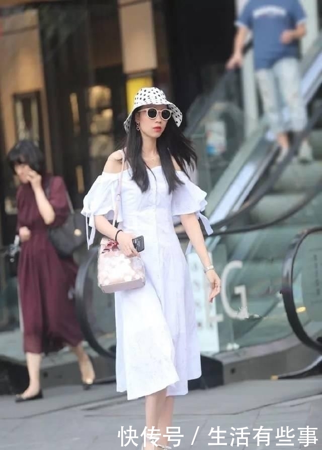  搭配一双高|高跟鞋魅力穿搭，秀出女性完美的姿态