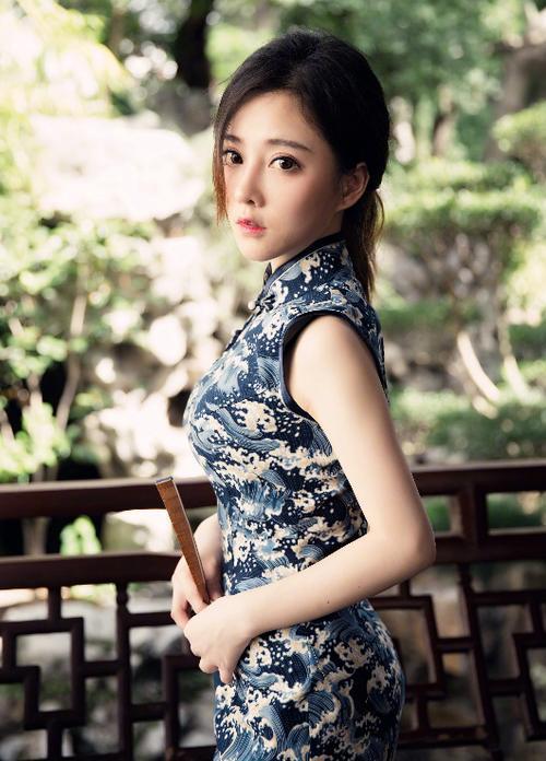 男生为什么不喜欢太瘦的女生，看完穿旗袍的冯提莫，秒懂！