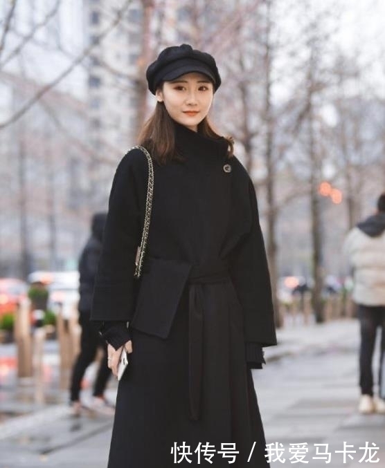 美女:美女街拍:婀娜多姿的小姐姐,青春活力的打扮,时尚有型!