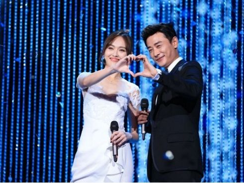 唐嫣罗晋分手谣言，杨幂口快吐露真相!网友:糖糖你还有我们