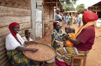  「非洲」非洲岳母在中国看到女儿农村生活，才知道为什么她要在中国居住