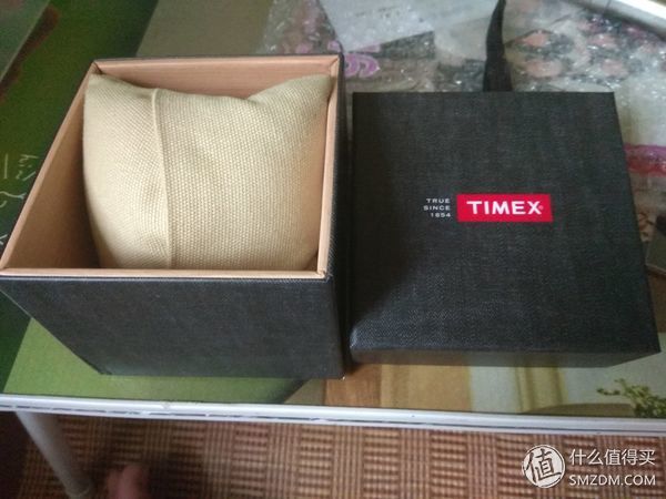 天美时经典石英男表TW2R37400:一支略为简陋的军旅风学生表