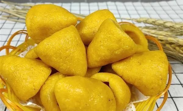  「香甜」窝窝头怎么做才好吃？原来和面有讲究，暄软香甜，出锅比馒头好吃