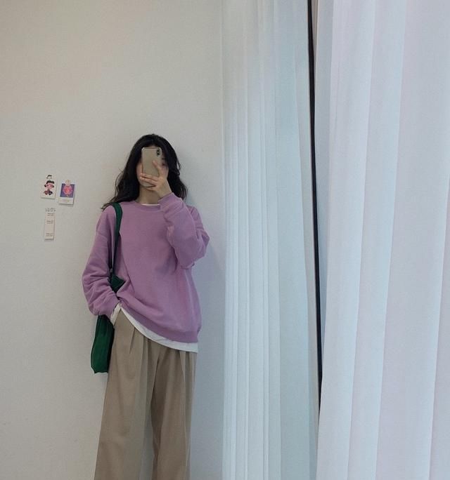  也可以搭配■还在烦恼卫衣怎么穿才好看?春季的多种搭配,轻轻松松美翻天