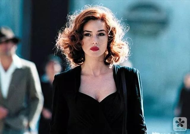 发型｜从上世纪80年代的港风到如今的娱乐圈，杨幂的羊毛卷发真的