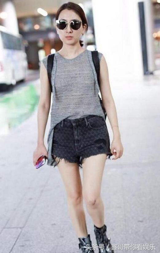 马苏真会玩！短裤短得只剩一个“三角形”，网友：大腿根都快露了