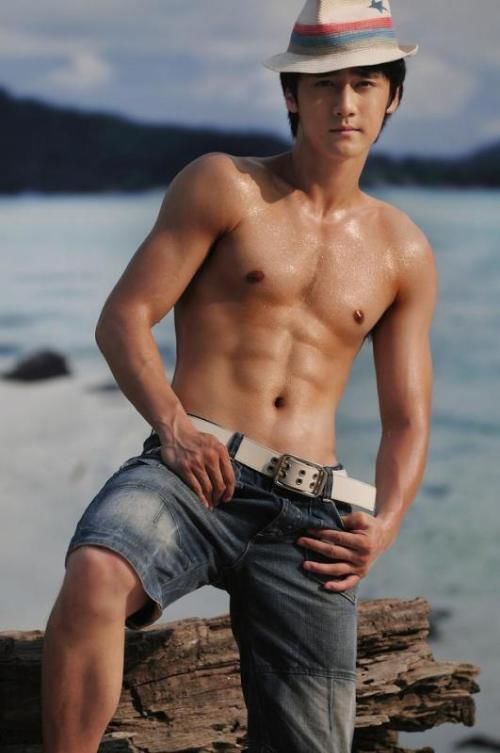 蒋劲夫公布恋情破“同志传闻”，盘点娱乐圈被质疑出柜的明星