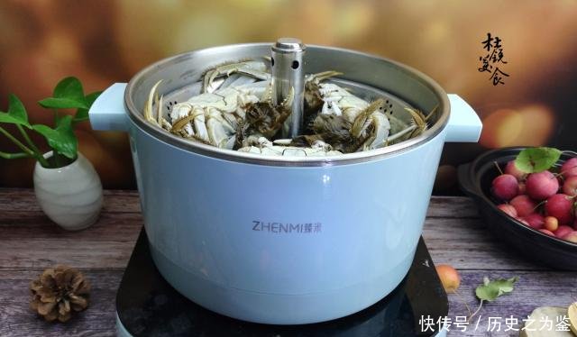万能@蒸着吃的火锅,没听说过吧,还别不信,更有万能清汤锅底调配!