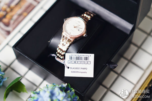 优雅灵动，简约时尚:飞亚达Charming时尚机械女表 真人试戴