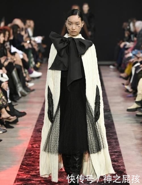 【蝴蝶结】Elie Saab 2020年秋冬系列 清新波点时尚穿出最美高级感