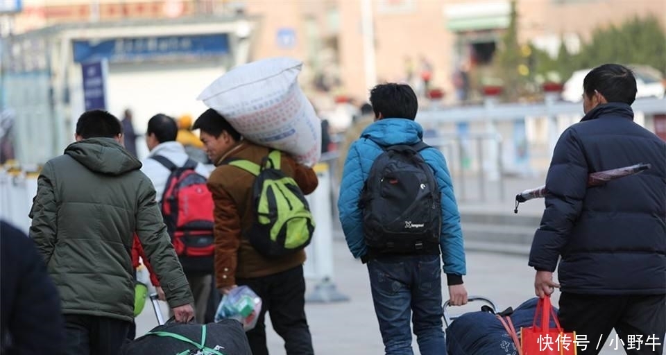  [父母]农村年轻人出去之后, 回家也越来越少了, 回去也待不了几