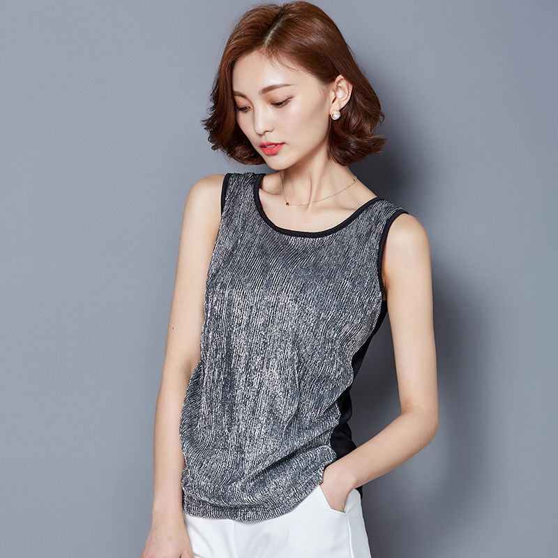 姐姐都48了偏不穿妈妈装，谁都想不到这样的小衫其实更美更年轻