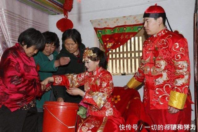  [农民家庭]农村“娶妻难”，不少农民家庭为此头疼不已，什么原