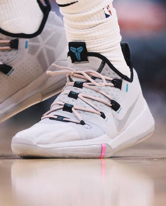 德罗赞亲着新配色Nike KOBE A.D. PE迎战步行者队