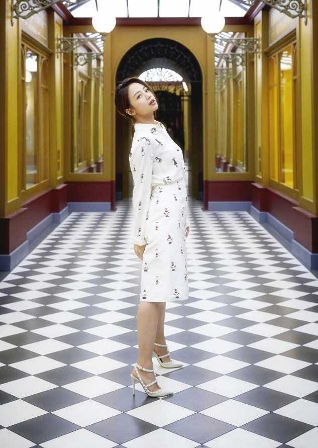 她在韩国因长得丑被抛弃, 回国捞金被何炅宠上天