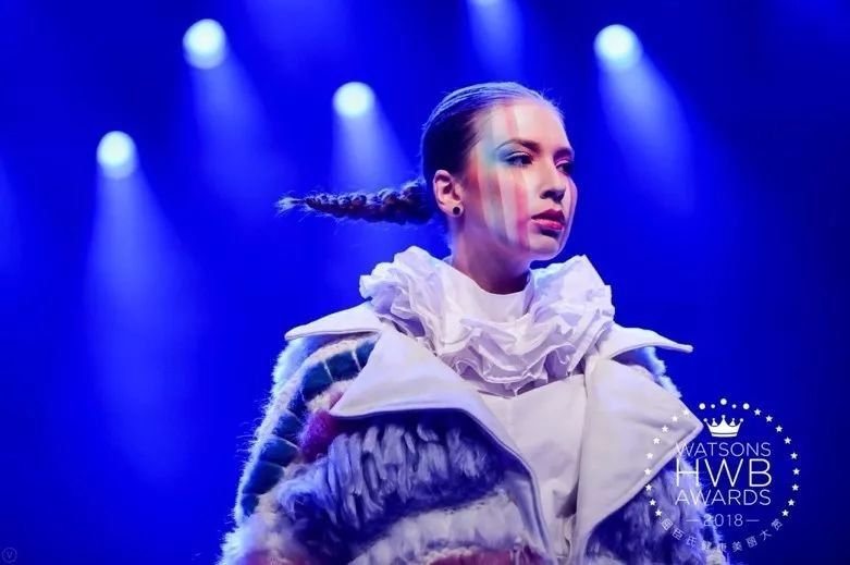 惊讶| 热Skr人的夏天，景甜居然用爽身粉当防晒?!