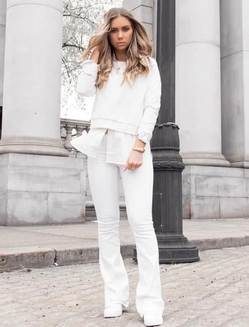  『下手』2020服装怎么挑？从这7种衣柜早有的流行色下手，新衣都不必买了