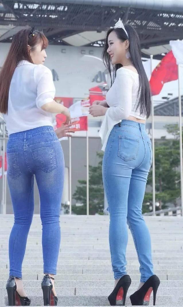 牛仔裤怎么可以这么美，越是简洁越是时尚！