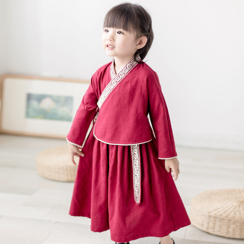 有这些潮童装，让你看起来非常的洋气，这才是现在最漂亮的秋装