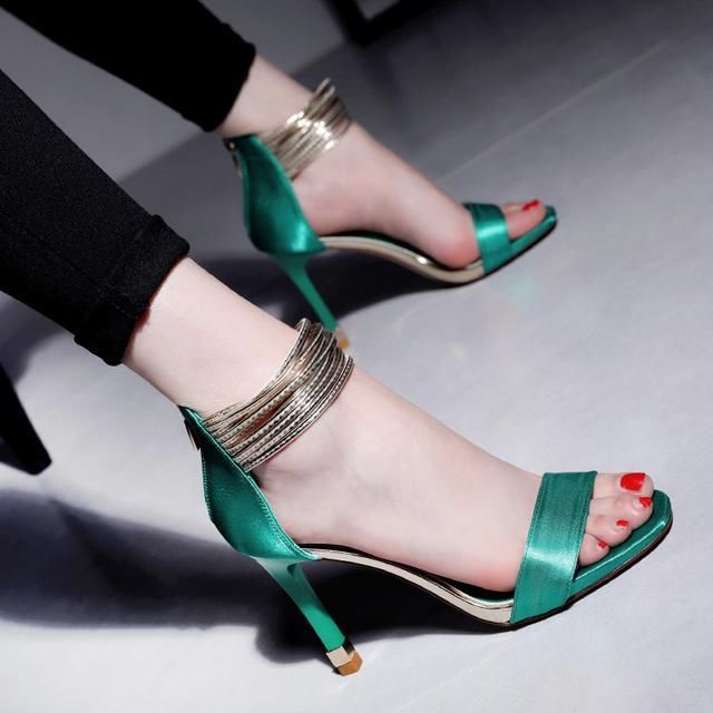 高跟鞋涨气质更涨姿势，工学设计的实穿款，上脚稳如跑鞋