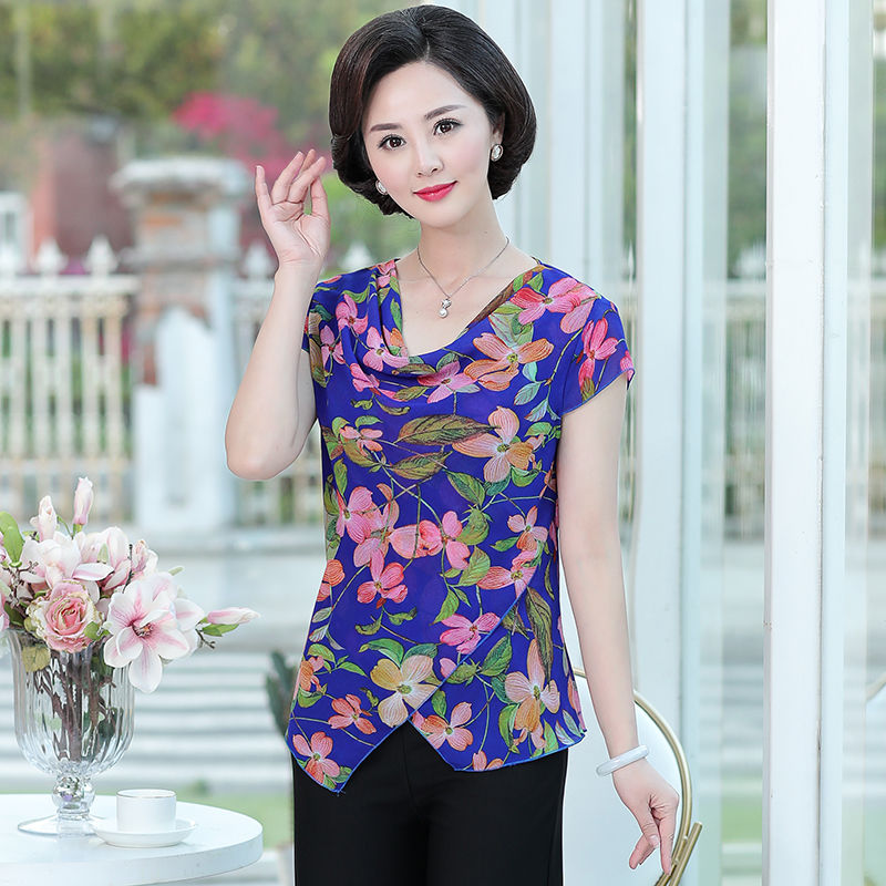 哇!今年流行的妈妈装太美了,显瘦显档次,忍不住给59岁婆婆买