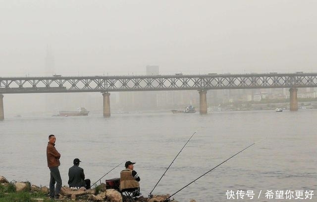  『垂钓』江河垂钓应对流水是关键，这些技巧能帮你爆护