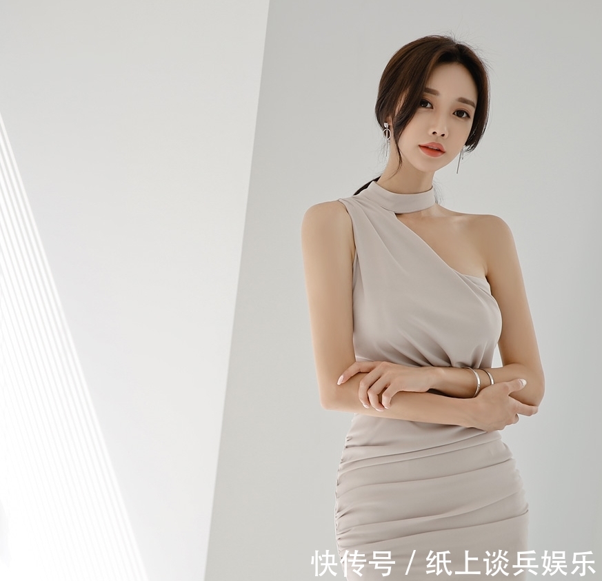  小姐姐：杏色斜肩连衣裙，给你仙女般的气质，穿上不再惧怕各种宴会