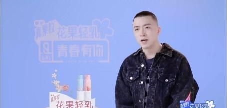  「蓬松」什么样蓬松的头发是Jony-J事业上的滑铁卢，让他只想当做是一场梦
