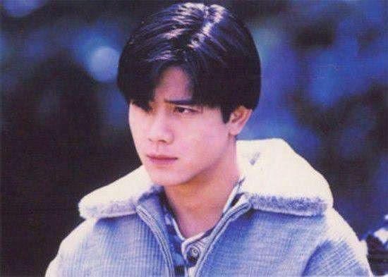 这款发型这么流行?易烊千玺班上好多同学都留，胡先煦也很偏爱!