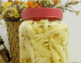 一小片生姜加点它 只要半月即可美白祛斑 年轻十岁!