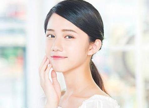 女人不管多少岁, 这4个习惯请坚持下去, 你的皮肤可能会更好!